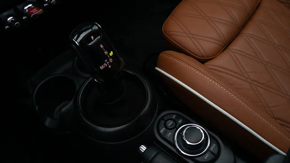 MINI [BMW] Cabrio Cooper S John Cooper Works Trim sport-aut