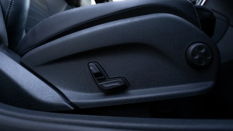 MERCEDES-BENZ GLC GLC 300 e 4-Matic AMG Line