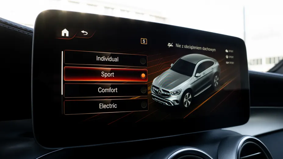 MERCEDES-BENZ GLC GLC 300 e 4-Matic AMG Line