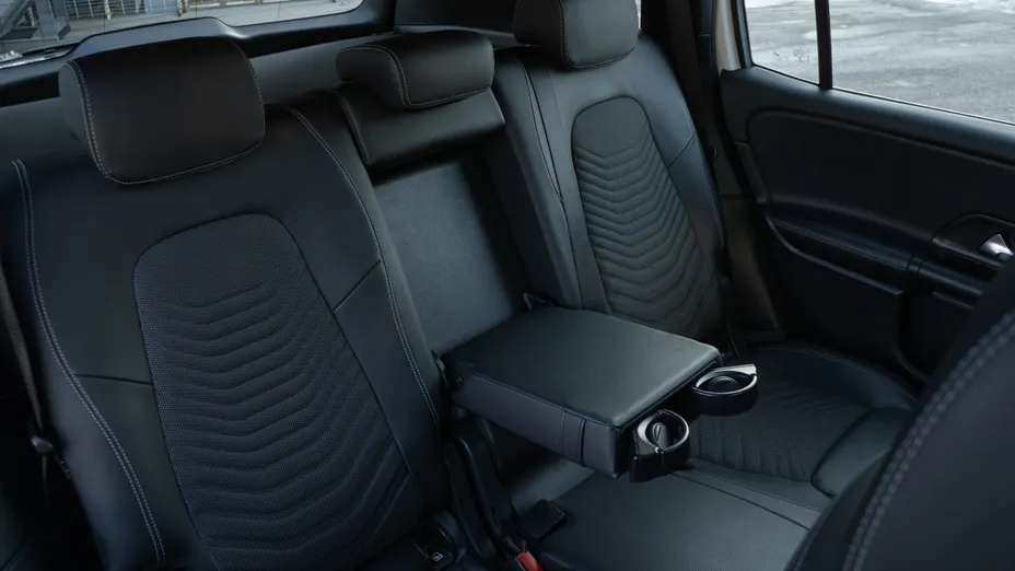 MERCEDES-BENZ GLB GLB 250 4-Matic Progressive 8G-DCT