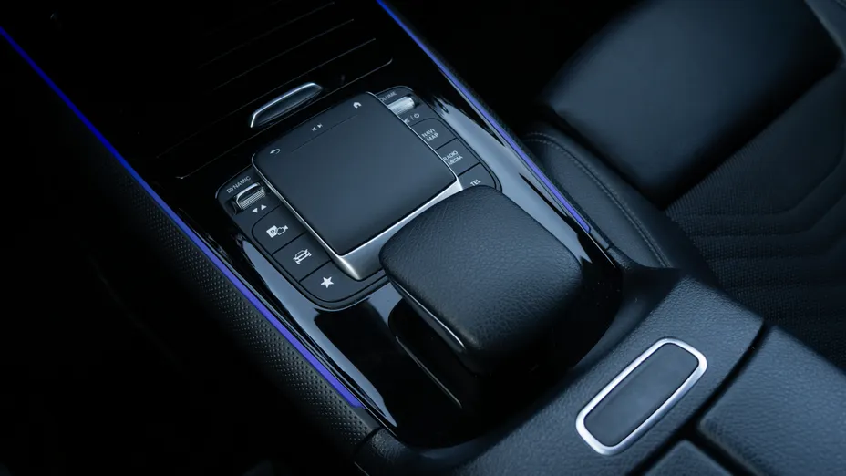 MERCEDES-BENZ GLB GLB 250 4-Matic Progressive 8G-DCT