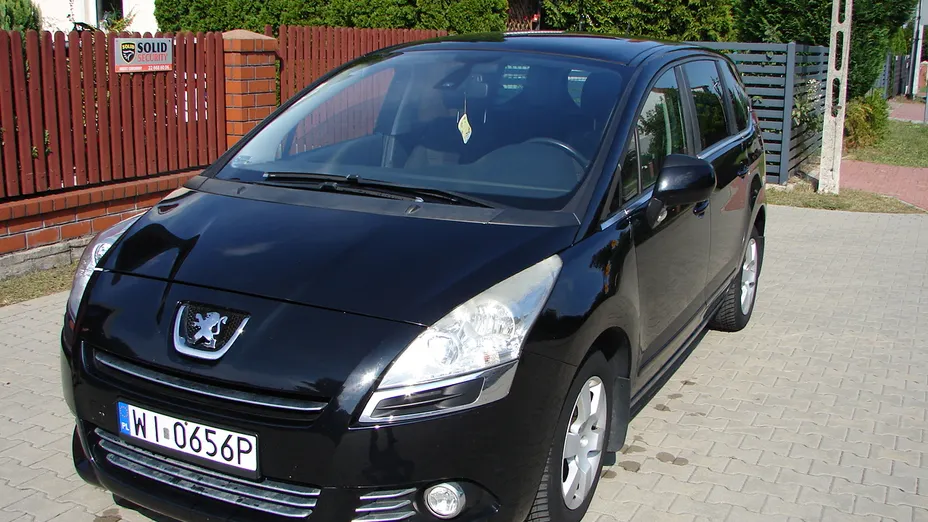 PEUGEOT 5008 5008 1.6 THP Allure