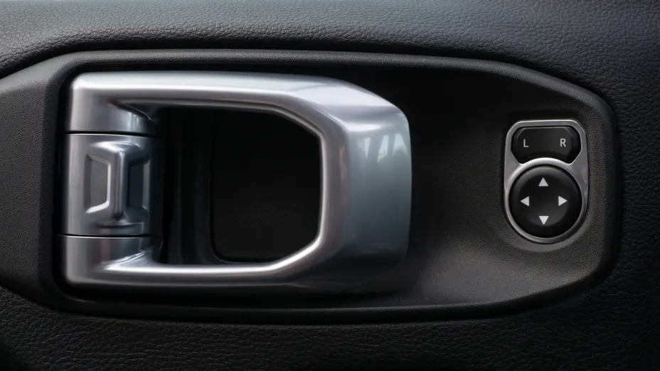 JEEP Wrangler Wrangler Unlimited 2.0 Turbo PHEV 4xe Sahara aut