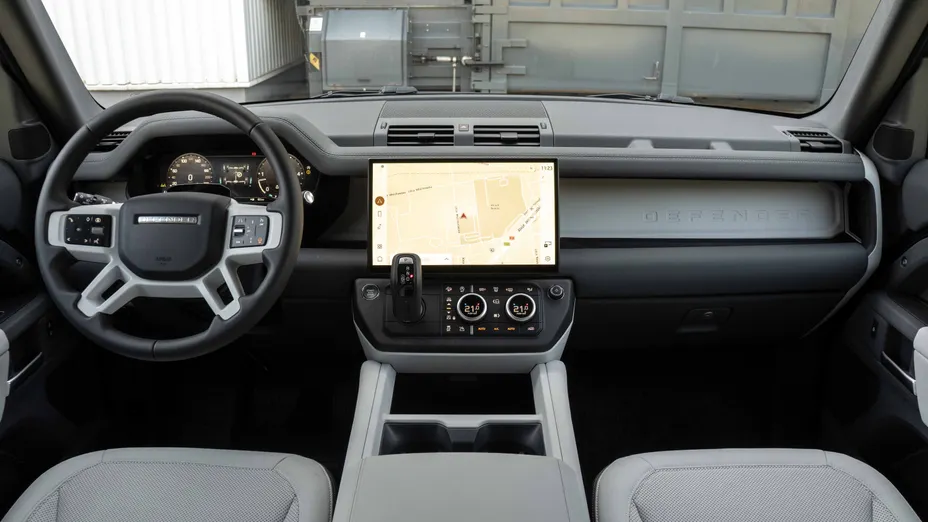 LAND ROVER Defender Defender 110 3.0 D250 mHEV S