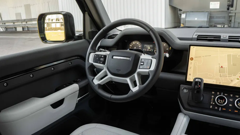 LAND ROVER Defender Defender 110 3.0 D250 mHEV S
