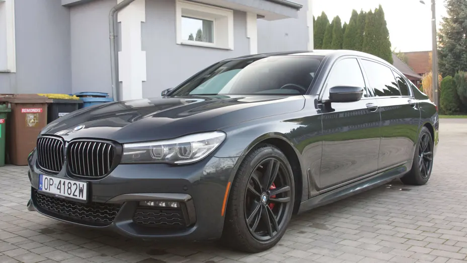 BMW Seria 7 740i L