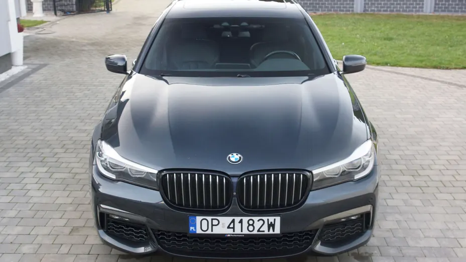 BMW Seria 7 740i L