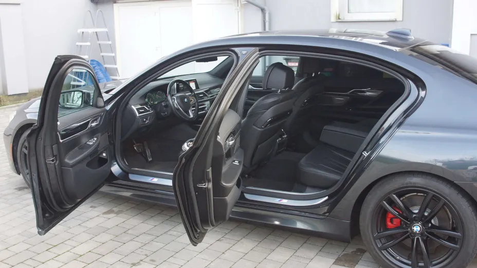 BMW Seria 7 740i L