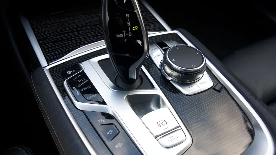BMW Seria 7 740i L