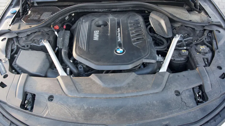 BMW Seria 7 740i L
