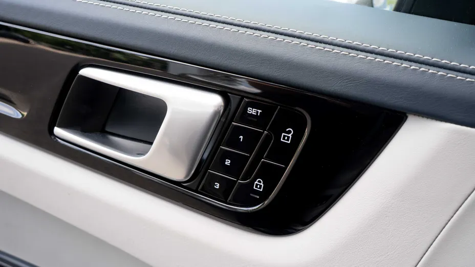 PORSCHE Cayenne Cayenne