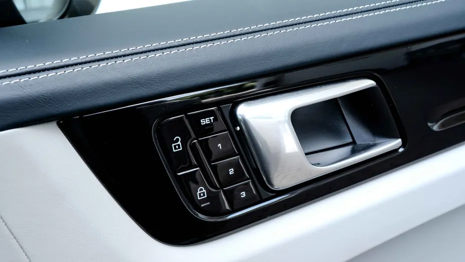 PORSCHE Cayenne Cayenne