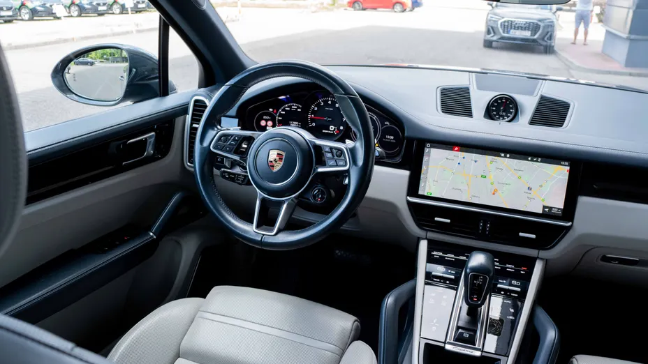 PORSCHE Cayenne Cayenne