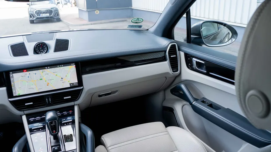 PORSCHE Cayenne Cayenne