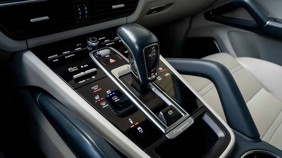 PORSCHE Cayenne Cayenne