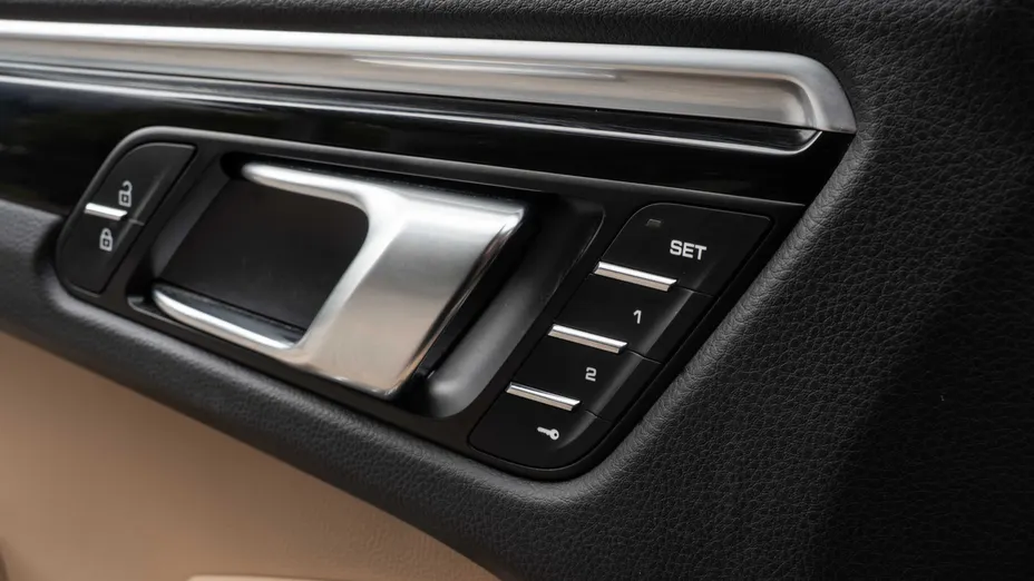 PORSCHE Macan Macan S