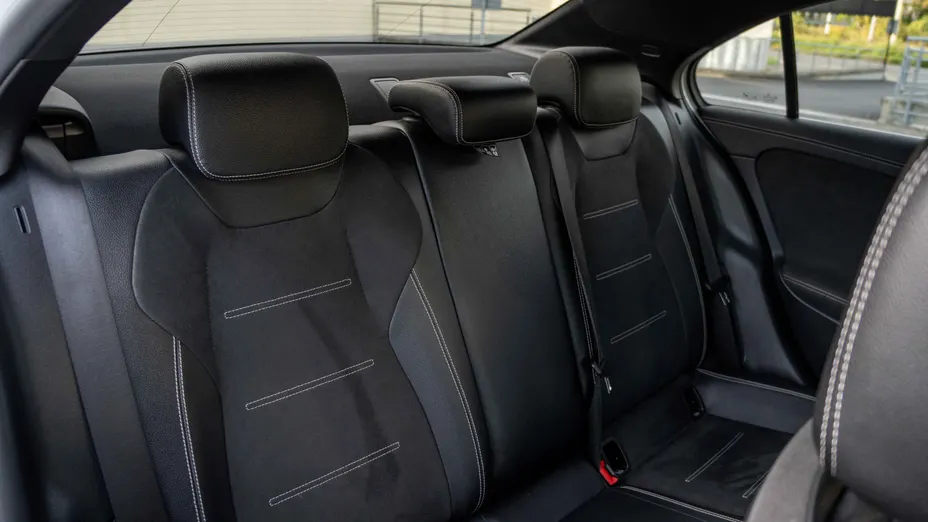 MERCEDES-BENZ A Klasa A 250 e AMG Line 8G-DCT