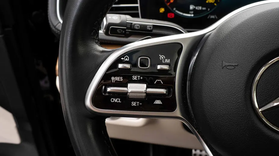 MERCEDES-BENZ GL GLS 400 d 4-Matic