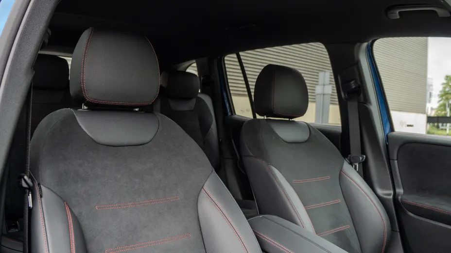 MERCEDES-BENZ EQB EQB 300 66.5kWh 4-Matic AMG Line