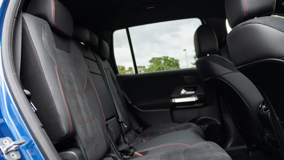 MERCEDES-BENZ EQB EQB 300 66.5kWh 4-Matic AMG Line