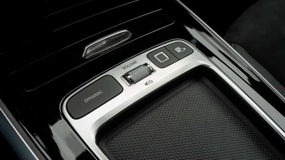 MERCEDES-BENZ EQB EQB 300 66.5kWh 4-Matic AMG Line