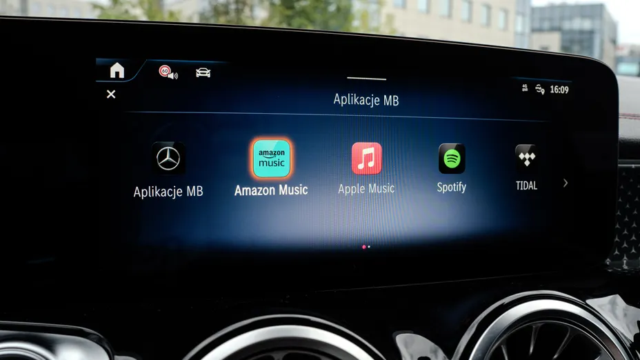 MERCEDES-BENZ EQB EQB 300 66.5kWh 4-Matic AMG Line