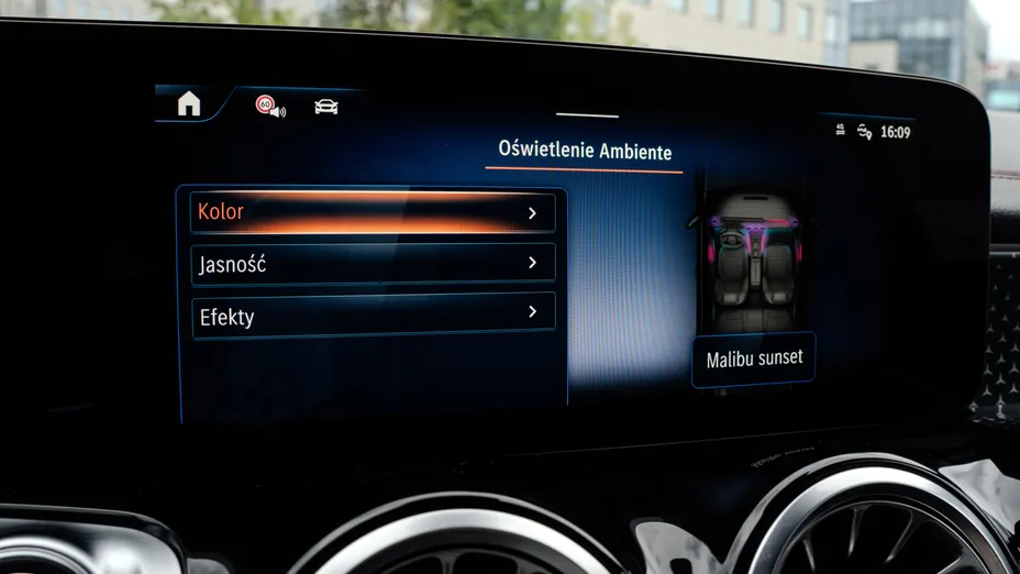 MERCEDES-BENZ EQB EQB 300 66.5kWh 4-Matic AMG Line