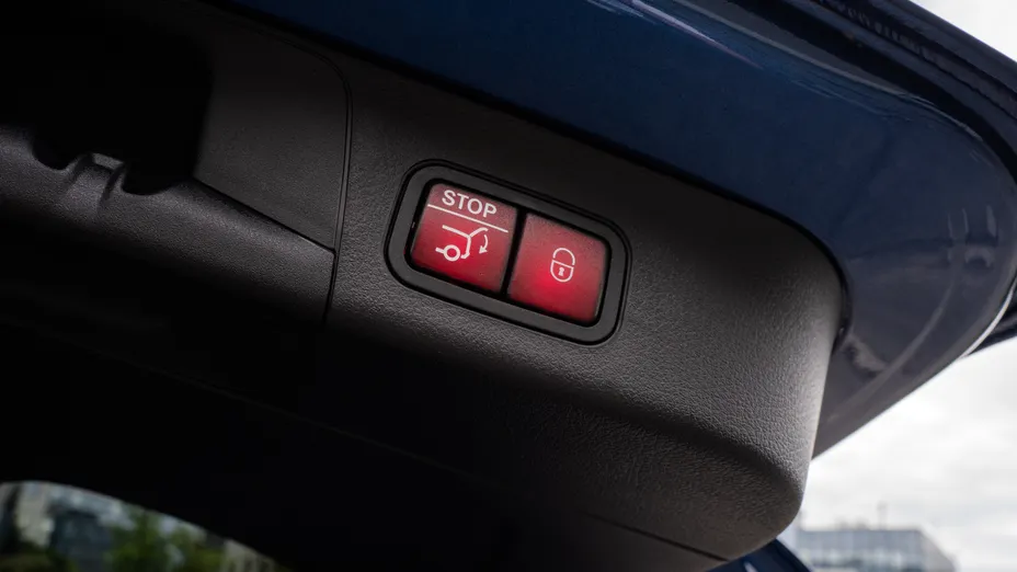 MERCEDES-BENZ EQB EQB 300 66.5kWh 4-Matic AMG Line