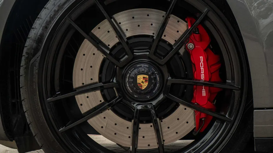 PORSCHE 911 911 Carrera GTS