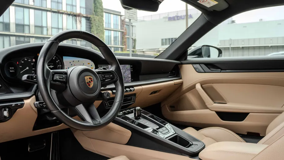 PORSCHE 911 911 Carrera GTS