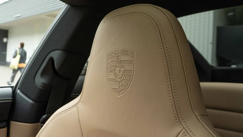 PORSCHE 911 911 Carrera GTS