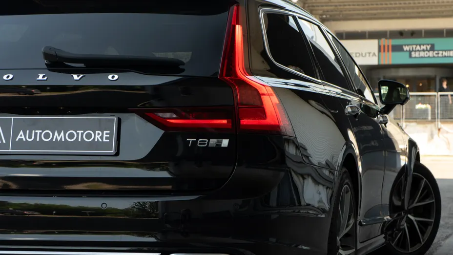 VOLVO V90 V90 T8 AWD Plug-In Hybrid Inscription aut
