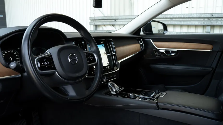 VOLVO V90 V90 T8 AWD Plug-In Hybrid Inscription aut