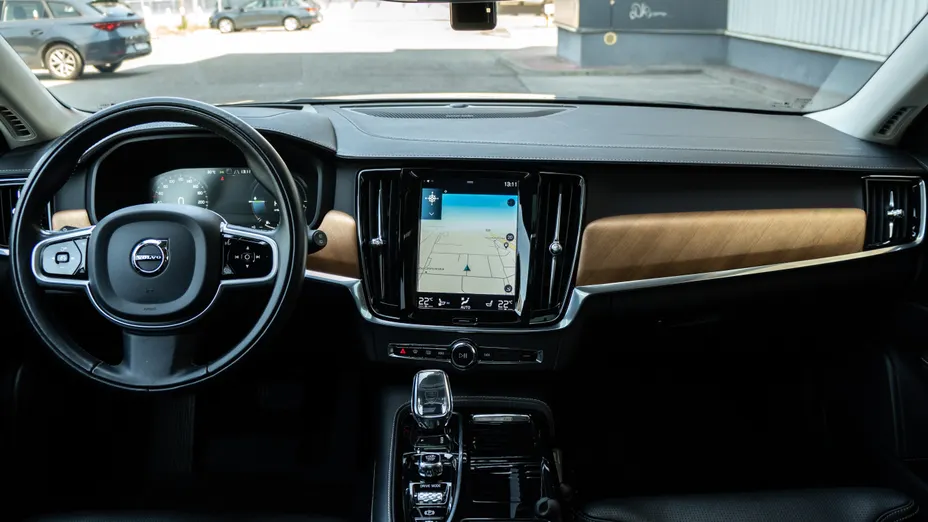 VOLVO V90 V90 T8 AWD Plug-In Hybrid Inscription aut