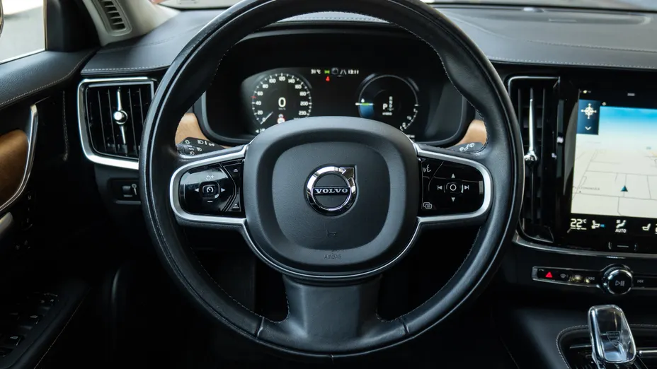 VOLVO V90 V90 T8 AWD Plug-In Hybrid Inscription aut