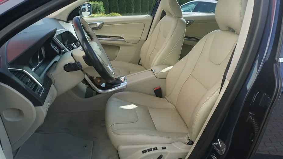 VOLVO XC60 XC60 D4 Drive-E Summum aut