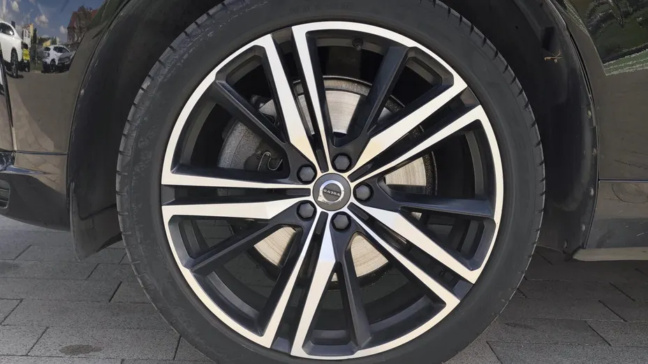 VOLVO XC60 XC60 B5 D AWD R-Design aut
