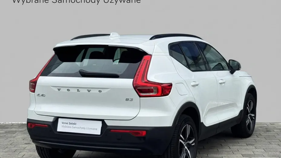 VOLVO XC40 XC40 B3 Plus Dark aut