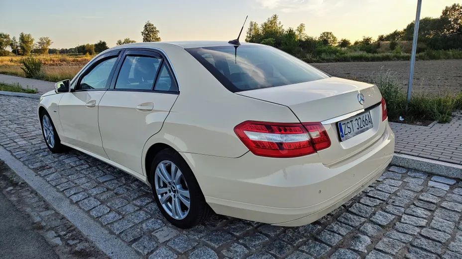 MERCEDES-BENZ E Klasa E 200 BlueTEC 7G-TRONIC Avantgarde