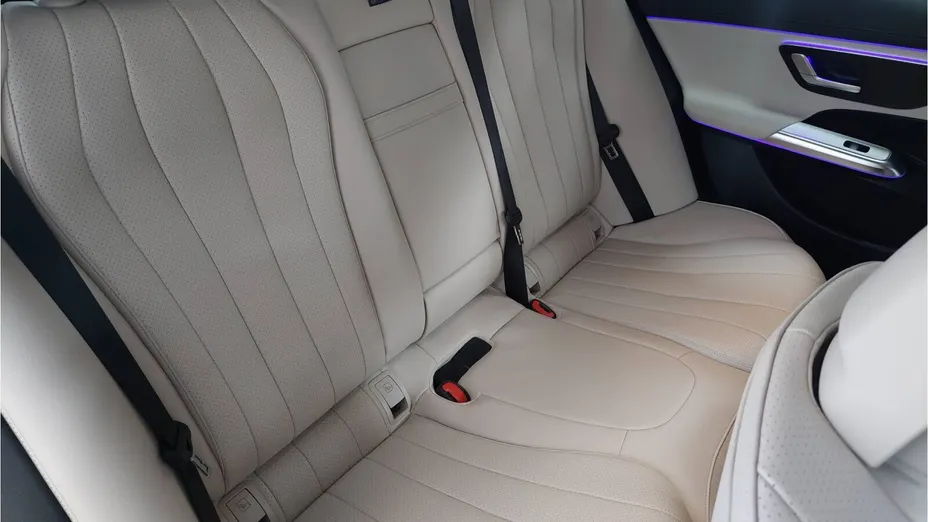 MERCEDES-BENZ E Klasa E 200 mHEV AMG 9G-Tronic