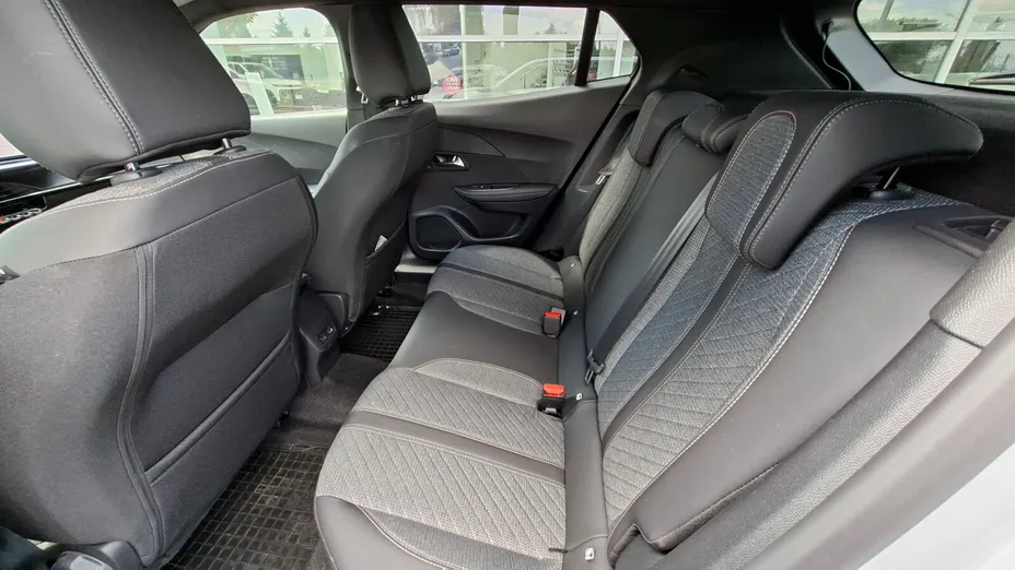 PEUGEOT 2008 2008 PureTech 130 Allure S&S EAT8