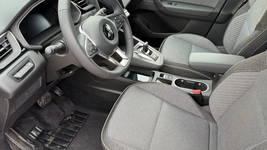 MITSUBISHI Grandis Grandis 1.3T mHEV Intense Style Cold DCT Nowy