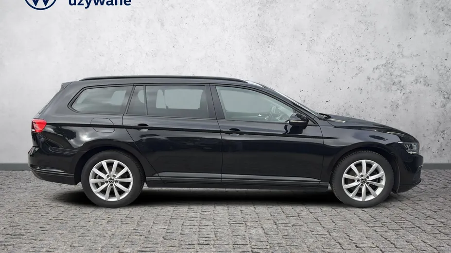 VOLKSWAGEN Passat -