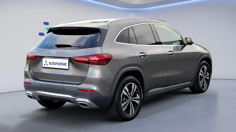 MERCEDES-BENZ GLA GLA 200 d Progressive 8G-DCT