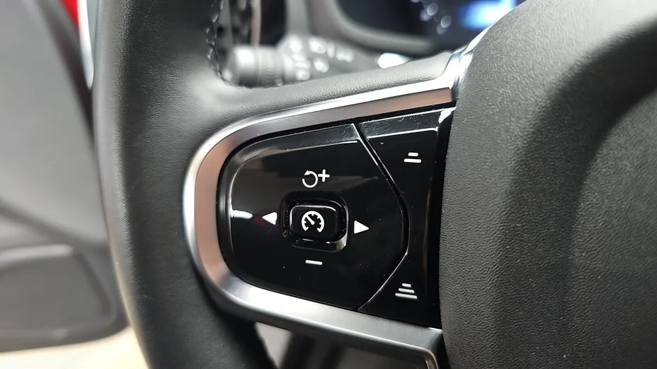 VOLVO V60 V60 CC Plus B5 B AWD aut