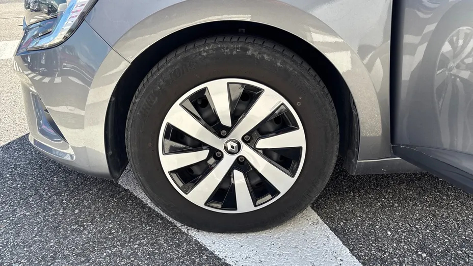RENAULT Clio -