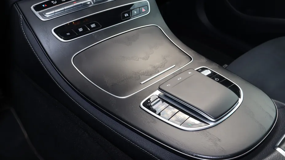 MERCEDES-BENZ E Klasa E 220 d 4-Matic AMG