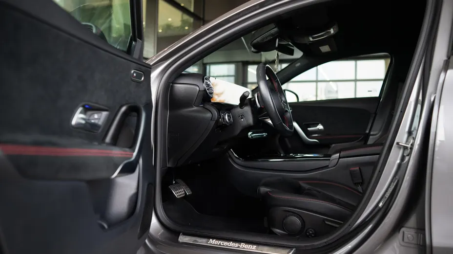 MERCEDES-BENZ A Klasa A 200 AMG Line 7G-DCT