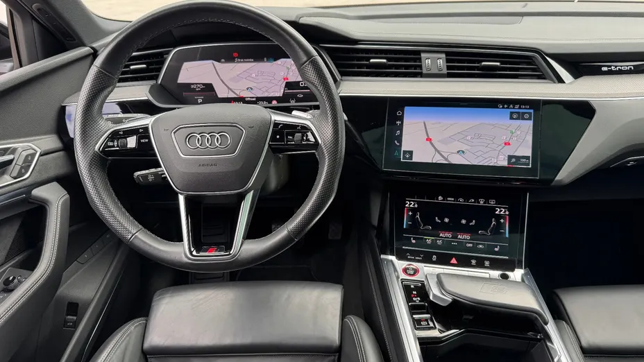 AUDI e-tron Sportback -