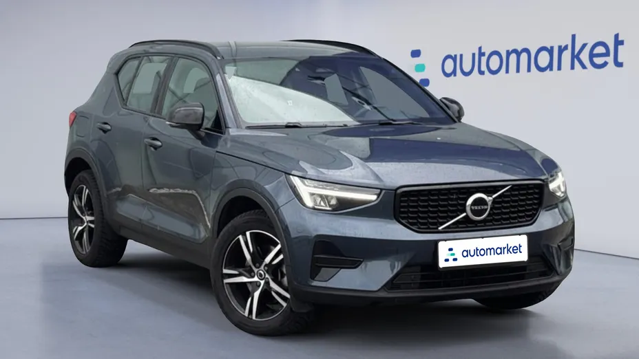 VOLVO XC40 XC40 B3 Plus Dark aut